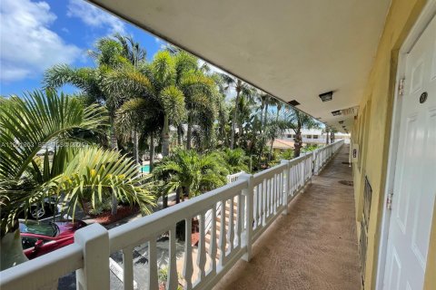 Снять в аренду кондоминиум в Окленд-Парк, Флорида 2 спальни, 74.32м2, № 2007321 - фото 14