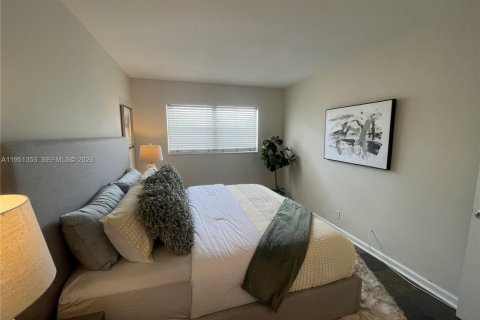 Снять в аренду кондоминиум в Окленд-Парк, Флорида 2 спальни, 74.32м2, № 2007321 - фото 8