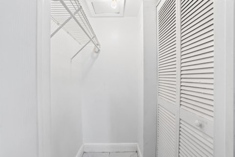 Купить кондоминиум в Помпано-Бич, Флорида 3 комнаты, 83.98м2, № 2268138 - фото 29