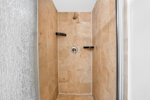 Купить кондоминиум в Помпано-Бич, Флорида 3 комнаты, 83.98м2, № 2268138 - фото 23
