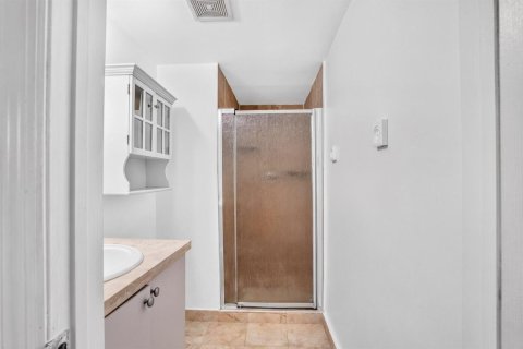 Купить кондоминиум в Помпано-Бич, Флорида 3 комнаты, 83.98м2, № 2268138 - фото 30