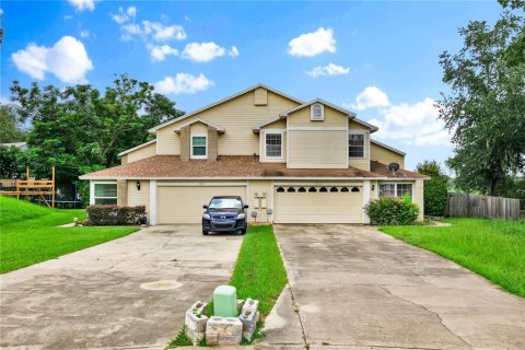 Duplex in Orlando, Florida 3 bedrooms, 127.65 sq.m. № 1849554 - photo 1