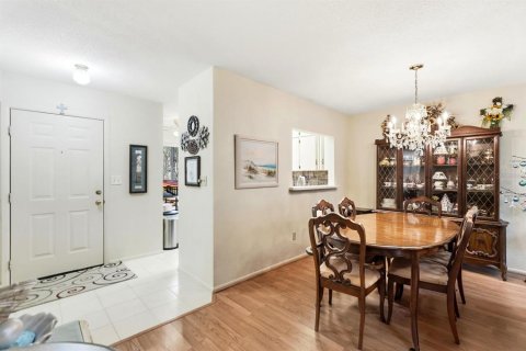 House in Port Orange, Florida 2 bedrooms, 138.89 sq.m. № 2118468 - photo 6