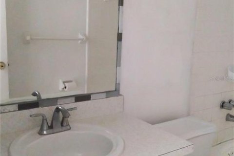 Снять в аренду квартиру в Лейк-Альфред, Флорида 4 комнаты, 74.32м2, № 1634277 - фото 5