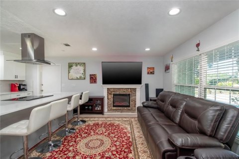 House in Ocala, Florida 3 bedrooms, 128.95 sq.m. № 2400230 - photo 15