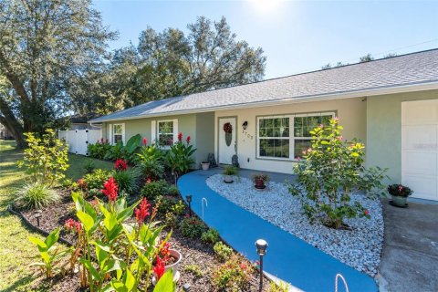 House in Ocala, Florida 3 bedrooms, 128.95 sq.m. № 2400230 - photo 7