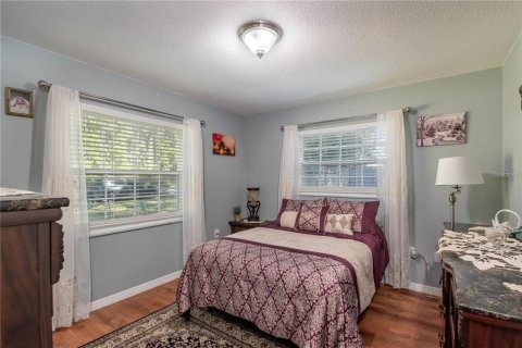 House in Ocala, Florida 3 bedrooms, 128.95 sq.m. № 2400230 - photo 21