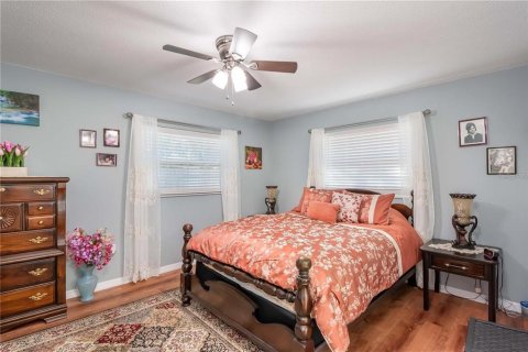House in Ocala, Florida 3 bedrooms, 128.95 sq.m. № 2400230 - photo 23