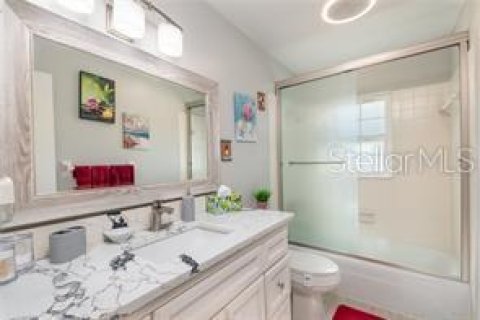 House in Ocala, Florida 3 bedrooms, 128.95 sq.m. № 2400230 - photo 25