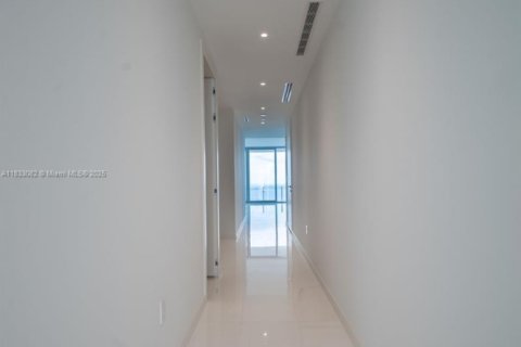 Condominio en venta en Miami, Florida, 3 dormitorios, 285.95 m2 № 1888774 - foto 28