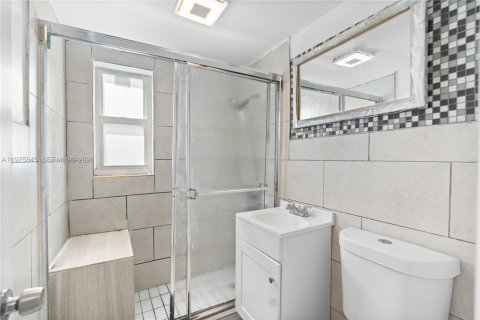 Купить виллу или дом в Вест-Парк, Флорида 3 спальни, 89.93м2, № 2038352 - фото 11