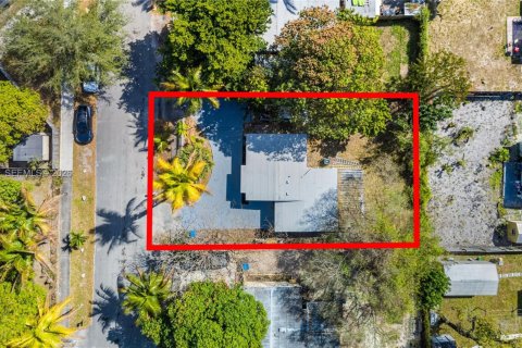 Купить виллу или дом в Вест-Парк, Флорида 3 спальни, 89.93м2, № 2038352 - фото 17