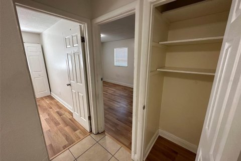 Commercial property in Fort Myers, Florida 4 bedrooms, 160.54 sq.m. № 1765251 - photo 16