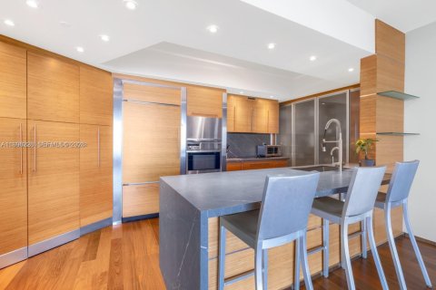 Condo in Miami Beach, Florida, 2 bedrooms  № 2060384 - photo 6