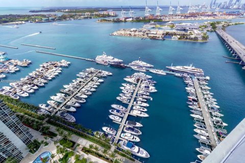 Condo in Miami Beach, Florida, 2 bedrooms  № 2060384 - photo 26