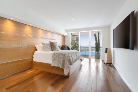 Condo in Miami Beach, Florida, 2 bedrooms  № 2060384 - photo 9