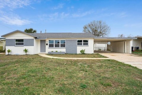 Casa en alquiler en Titusville, Florida, 3 dormitorios, 126.81 m2 № 1876819 - foto 2