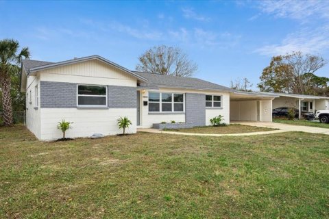 Casa en alquiler en Titusville, Florida, 3 dormitorios, 126.81 m2 № 1876819 - foto 4