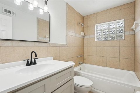 Casa en alquiler en Titusville, Florida, 3 dormitorios, 126.81 m2 № 1876819 - foto 23