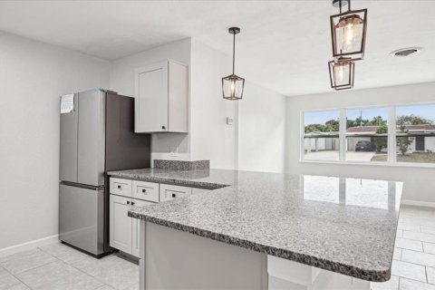 Casa en alquiler en Titusville, Florida, 3 dormitorios, 126.81 m2 № 1876819 - foto 12