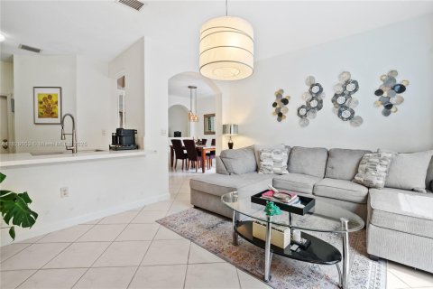 Купить таунхаус в Мирамар, Флорида 3 спальни, 153.29м2, № 1970392 - фото 9