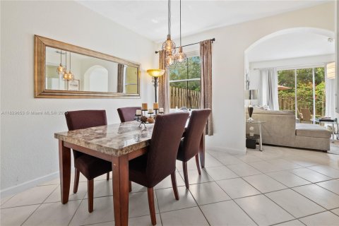 Купить таунхаус в Мирамар, Флорида 3 спальни, 153.29м2, № 1970392 - фото 10