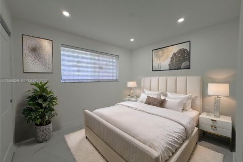 House in Miami Gardens, Florida 4 bedrooms, 150.5 sq.m. № 2254481 - photo 11