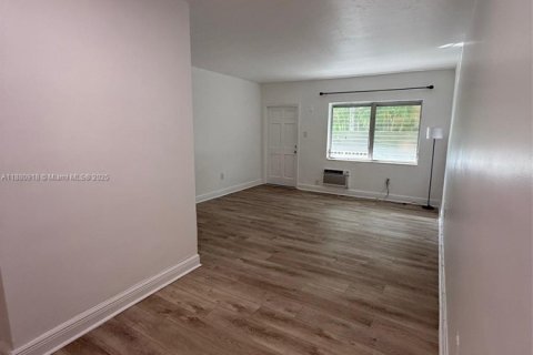 Appartement à louer à Miami Beach, Floride: 40.88 m2 № 1922347 - photo 4