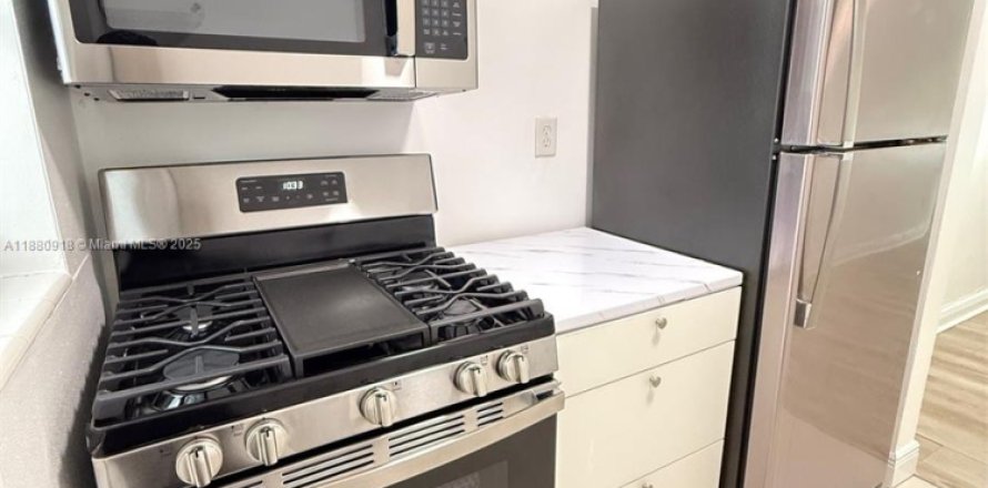 Studio à Miami Beach, Floride № 1922347