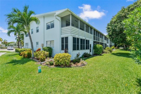 Снять в аренду кондоминиум в Дирфилд-Бич, Флорида 2 спальни, 76.18м2, № 2034171 - фото 24