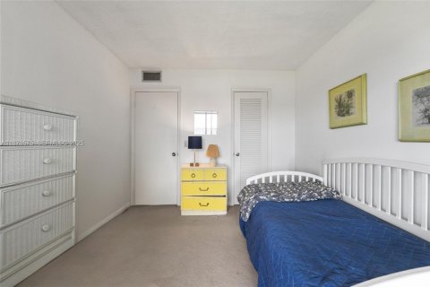 Снять в аренду кондоминиум в Дирфилд-Бич, Флорида 2 спальни, 76.18м2, № 2034171 - фото 22