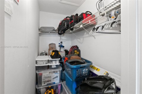 Снять в аренду кондоминиум в Дирфилд-Бич, Флорида 2 спальни, 76.18м2, № 2034171 - фото 23