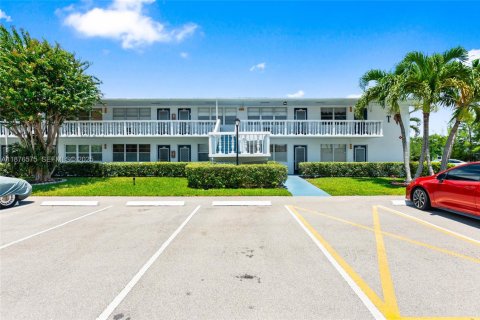 Снять в аренду кондоминиум в Дирфилд-Бич, Флорида 2 спальни, 76.18м2, № 2034171 - фото 11