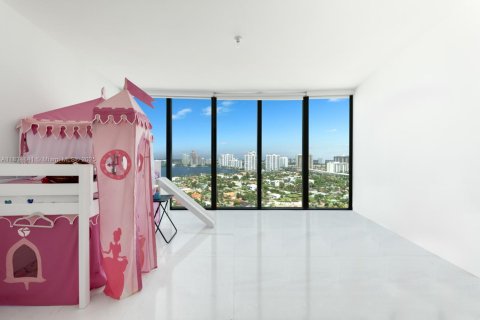 Condominio en venta en Sunny Isles Beach, Florida, 3 dormitorios, 294.59 m2 № 1823696 - foto 29