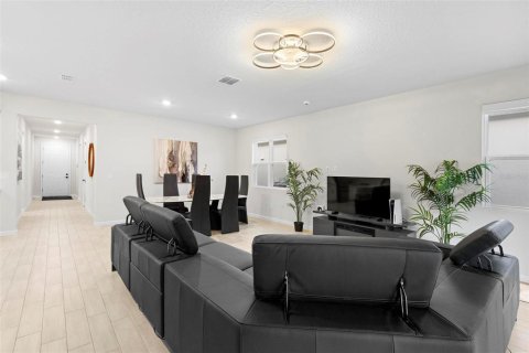 Villa ou maison à vendre à DeLand, Floride: 4 chambres, 192.77 m2 № 1771588 - photo 27