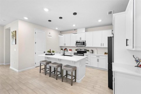 Villa ou maison à vendre à DeLand, Floride: 4 chambres, 192.77 m2 № 1771588 - photo 8