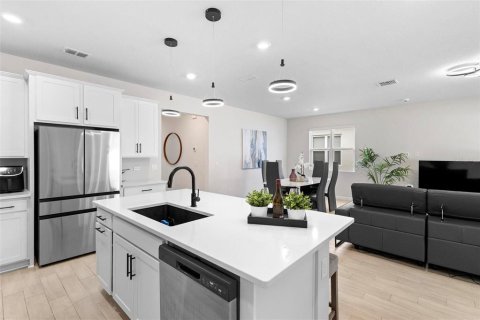 Villa ou maison à vendre à DeLand, Floride: 4 chambres, 192.77 m2 № 1771588 - photo 10