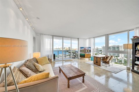 Снять в аренду кондоминиум в Норт-Бей-Виллидж, Флорида 3 спальни, 159.05м2, № 1985908 - фото 13