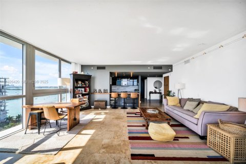 Снять в аренду кондоминиум в Норт-Бей-Виллидж, Флорида 3 спальни, 159.05м2, № 1985908 - фото 7