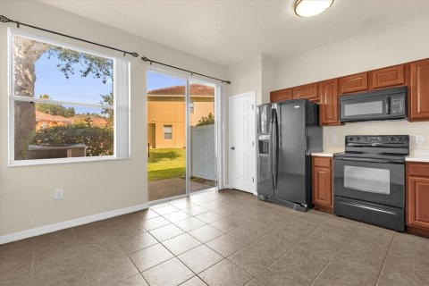 Townhouse in Kissimmee, Florida 3 bedrooms, 126.53 sq.m. № 2201872 - photo 10