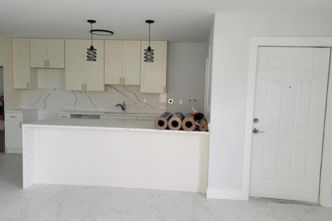 Copropriété à louer à Boca Raton, Floride: 3 chambres, 105.91 m2 № 2187522 - photo 2