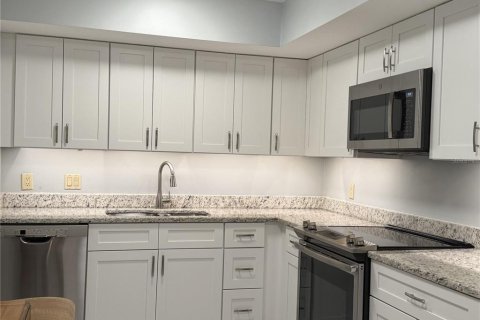 Condo in Longboat Key, Florida, 2 bedrooms  № 2143794 - photo 12
