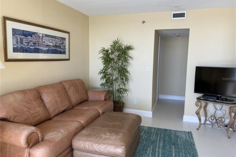 Condo in Longboat Key, Florida, 2 bedrooms  № 2143794 - photo 15