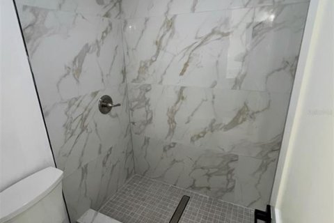 Casa en venta en Tampa, Florida, 4 dormitorios, 131.27 m2 № 2230235 - foto 10