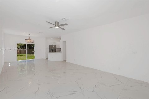 Villa ou maison à vendre à Dania Beach, Floride: 4 chambres № 2243266 - photo 4