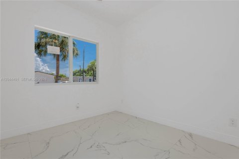 Villa ou maison à vendre à Dania Beach, Floride: 4 chambres № 2243266 - photo 23