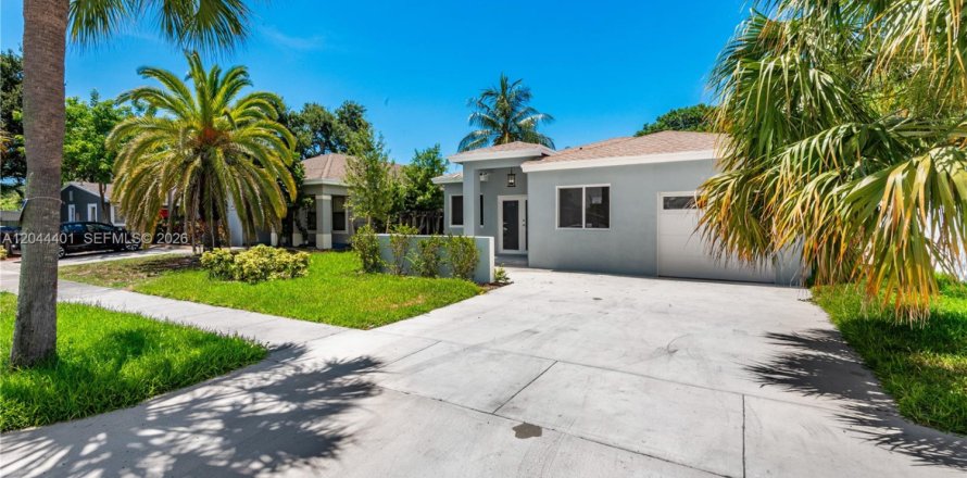 Villa ou maison à Dania Beach, Floride 4 chambres № 2243266