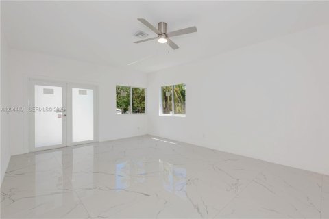 Villa ou maison à vendre à Dania Beach, Floride: 4 chambres № 2243266 - photo 13