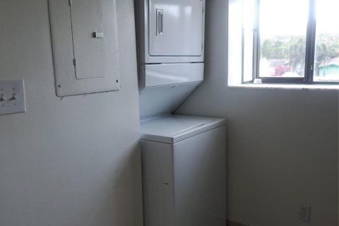 Купить кондоминиум в Форт-Лодердейл, Флорида 3 комнаты, 74.32м2, № 2252481 - фото 19