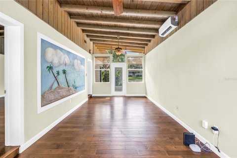 House in Saint Petersburg, Florida 3 bedrooms, 194.35 sq.m. № 1904932 - photo 27